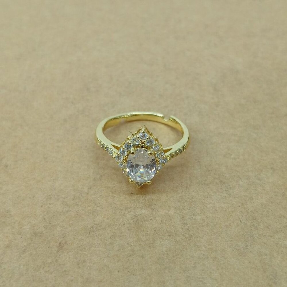 Gold plated women's ring , New with tags